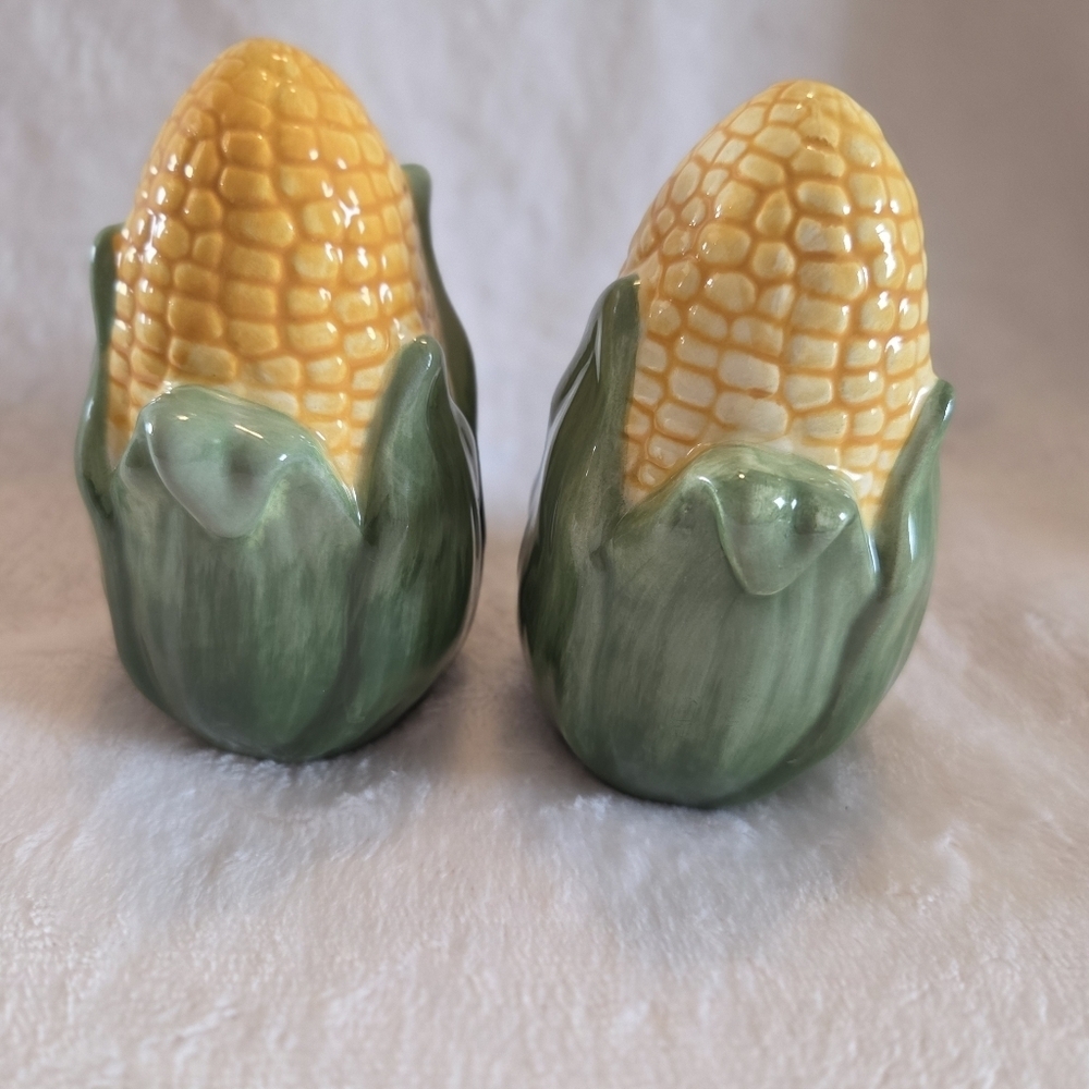 Half Shucked Corn On the Cob Salt and Pepper Shakers Ceramic - Picture 4 of 9
